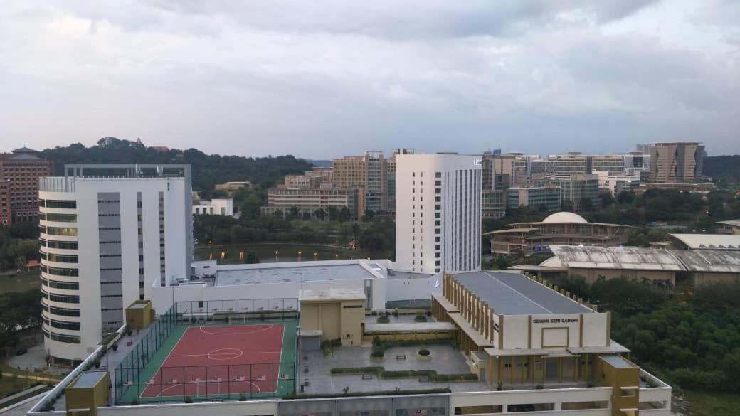 Zara1881 Muslim Homestay@Putrajaya Kültér fotó